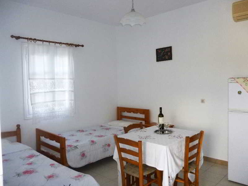 Apartments Jota Votsalakia  Extérieur photo